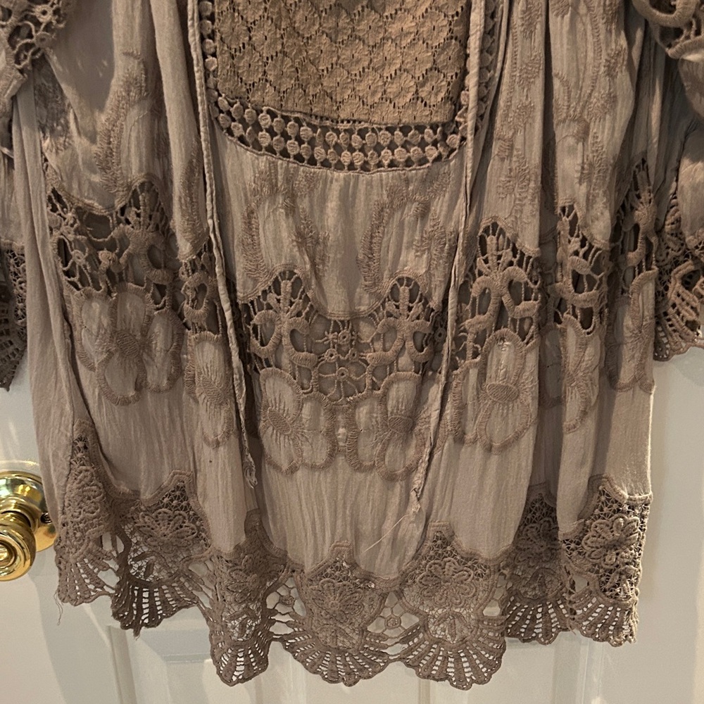 Chic Crochet Lace Blouse in Taupe - Picture 3 of 4